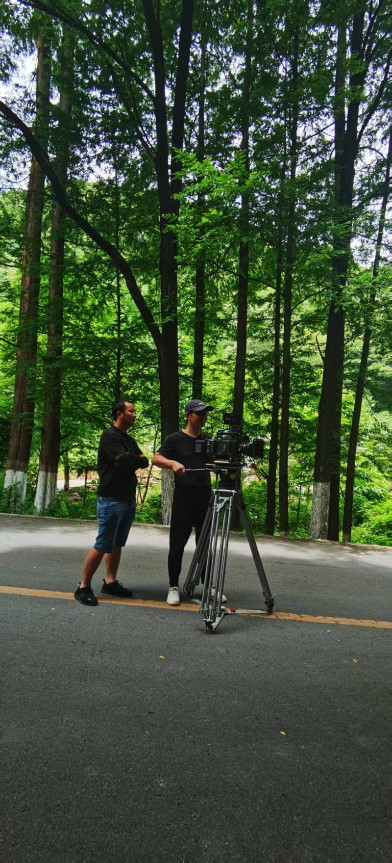 解锁舟曲县电商产品视频拍摄制作新路径，助力产品销量狂飙